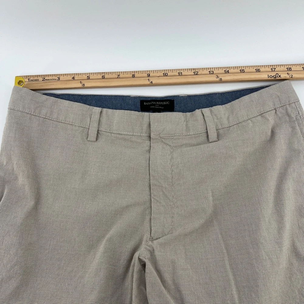 Banana Republic Aiden Shorts Mens 36 Grey Khaki Bundle 2 Pairs‎